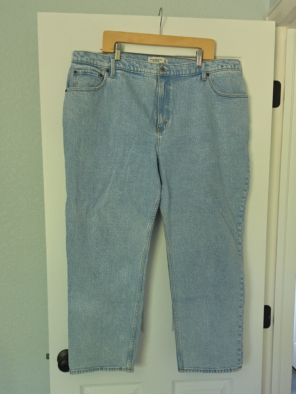 Abercrombie & Fitch Light Blue '90s Ultra High Rise Straight Jeans Size 20 Short